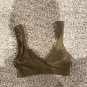 WeWoreWhat Ribbed V-neck Sports Bra